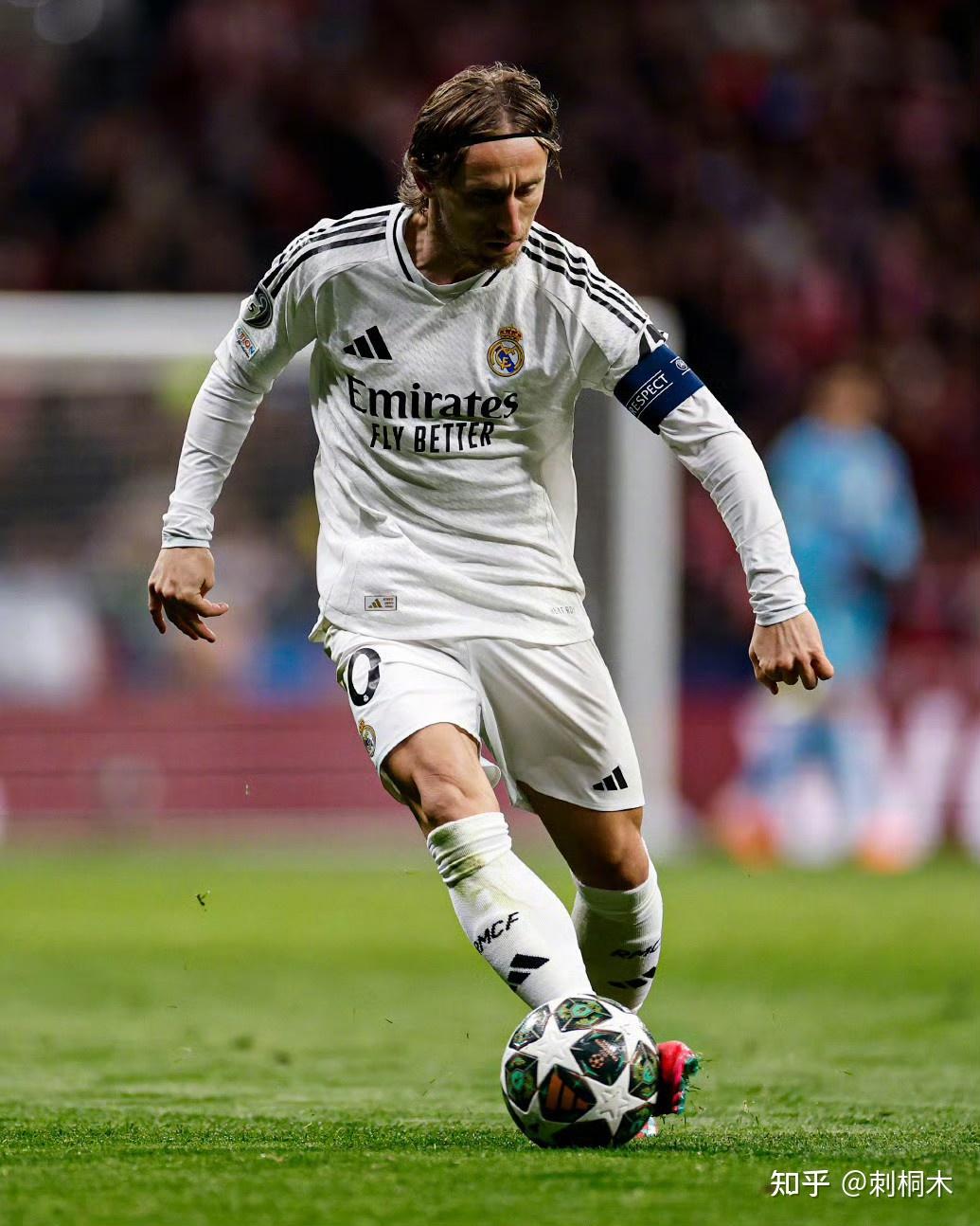 圣地亚哥教士在 2022 年自由市场多次大手笔补强，试图挑战道奇在西区的统治地位