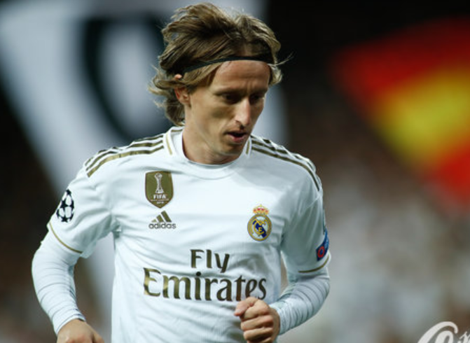 晋级欧冠8强！贝尔社媒晒皇马庆祝照：Hala Madr